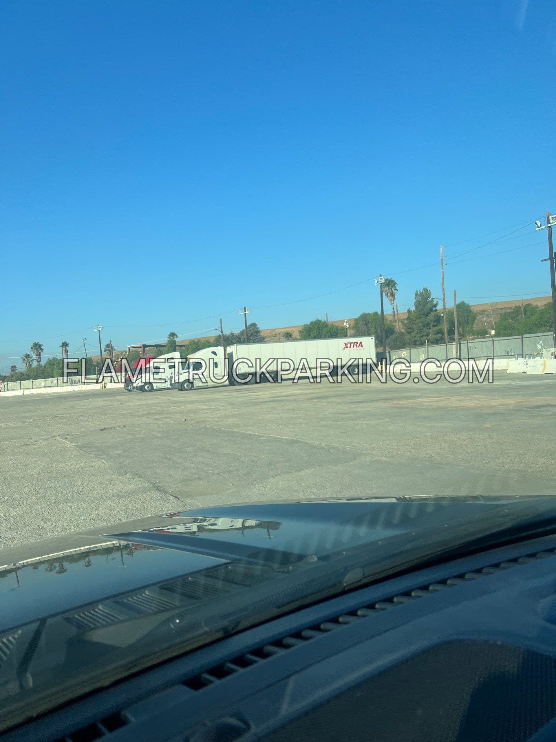 Los Angeles Yard, CA — photo 1 of 8