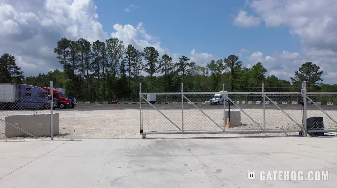 Dallas Yard, GA — photo 2 of 5