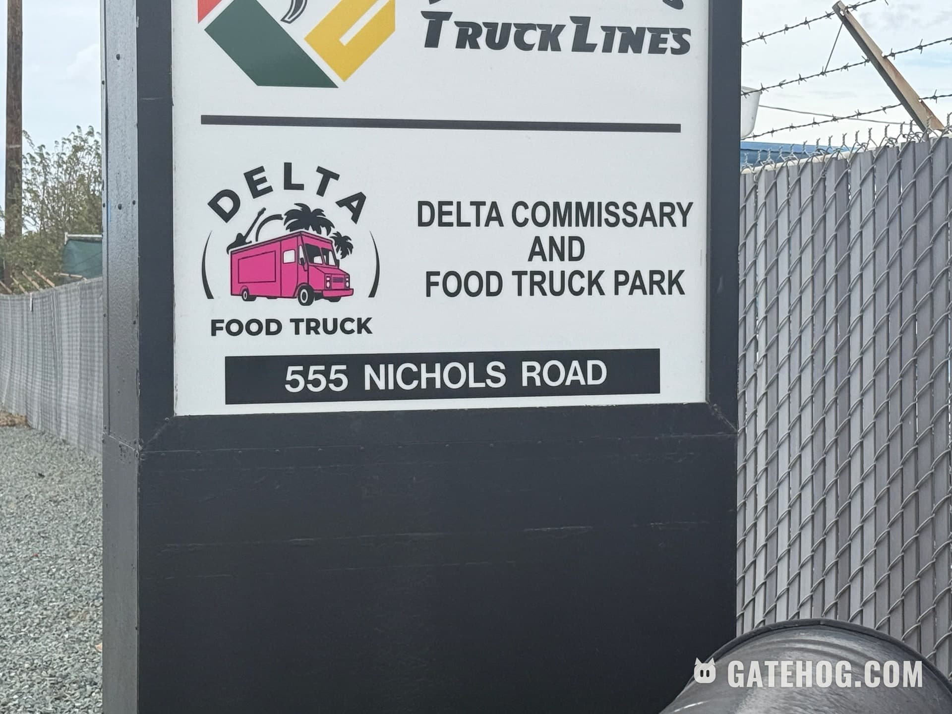 Bay Point Yard, CA — photo 2 of 3